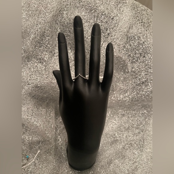 NEW: Elegant Vintage Stackable Style Finger Jewelry Decor - Picture 1 of 1